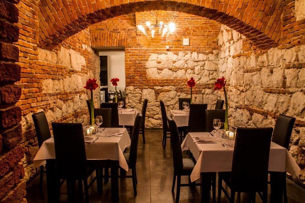 Queen Boutique Hotel 4*