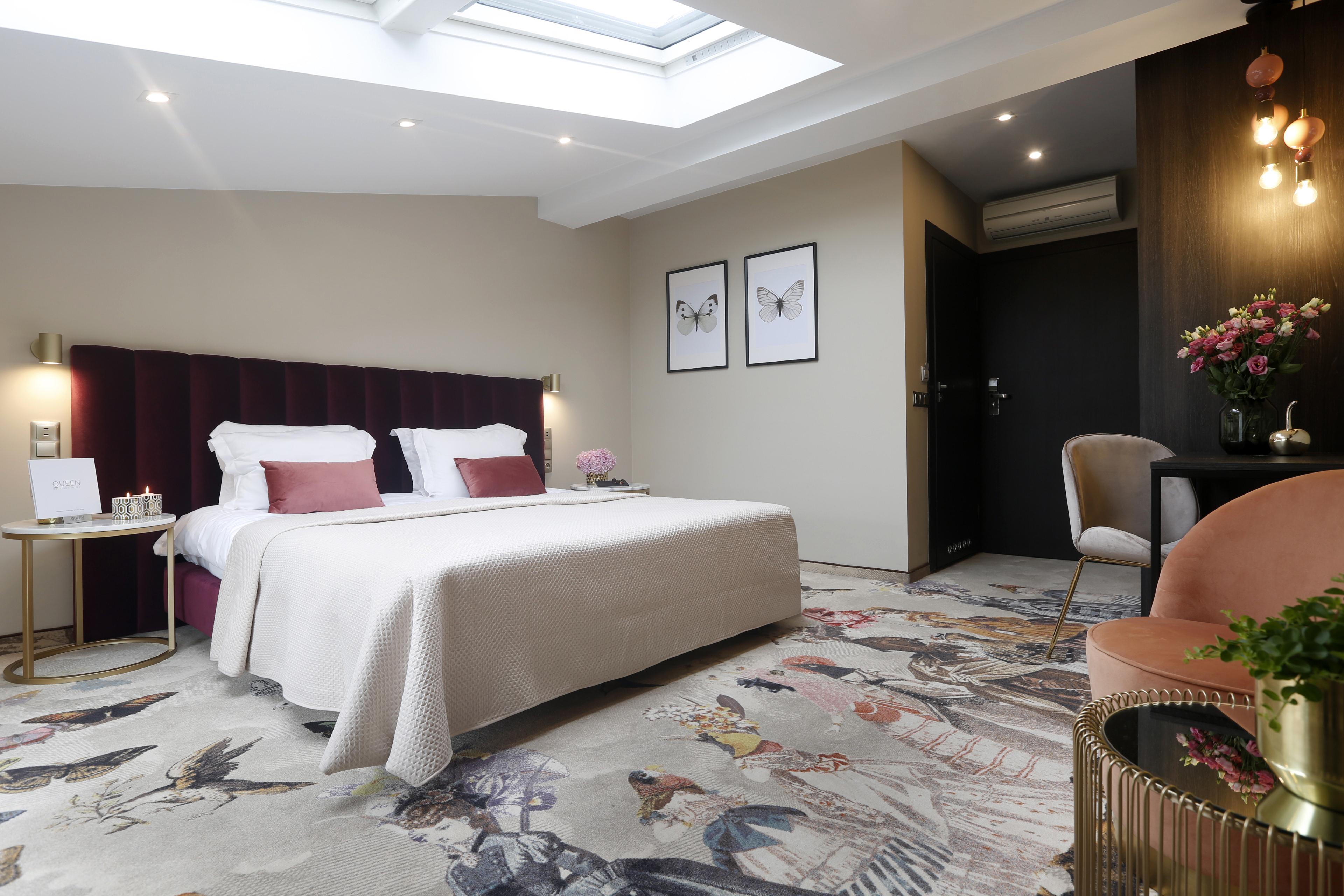 Queen Boutique Hotel 4*