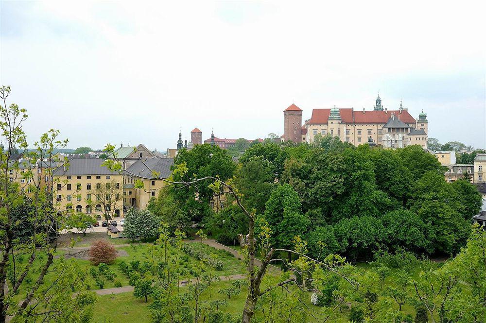 Hotel Queen Boutique 4*